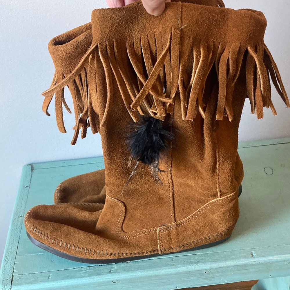 Minnetonka Classic suede fringe tall boot 9 unworn?